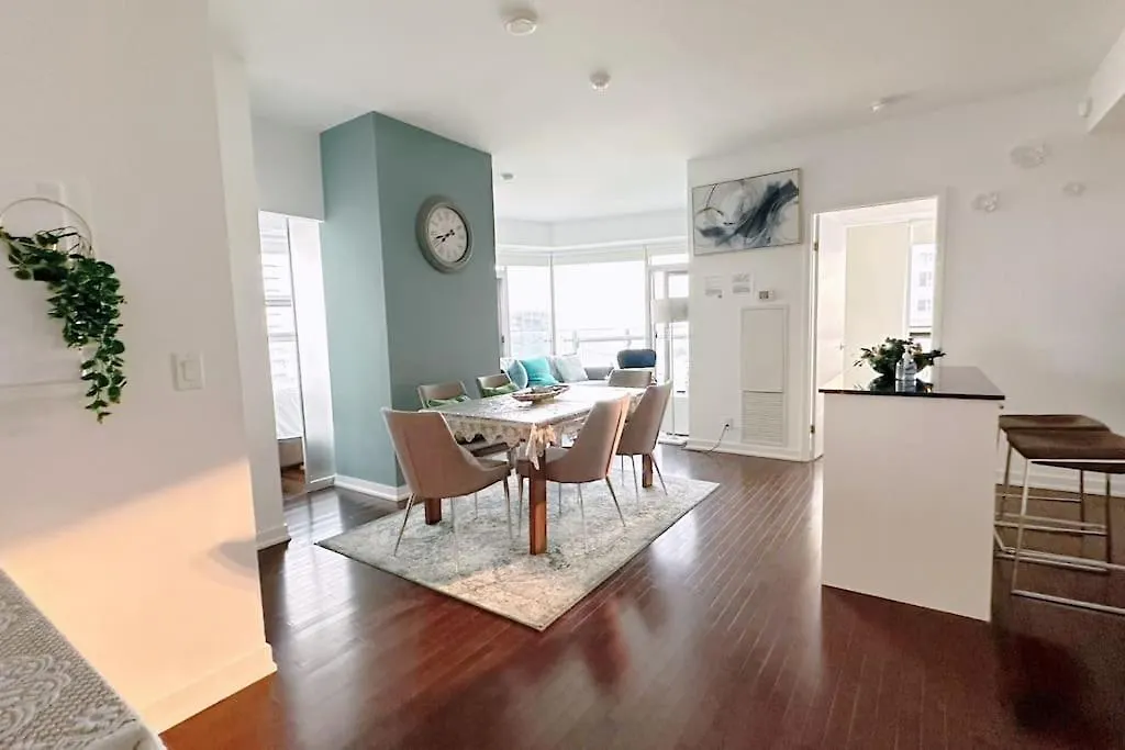 Superior Lakeview Luxury 3-Bedroom Suite On High Floor Toronto Appartement