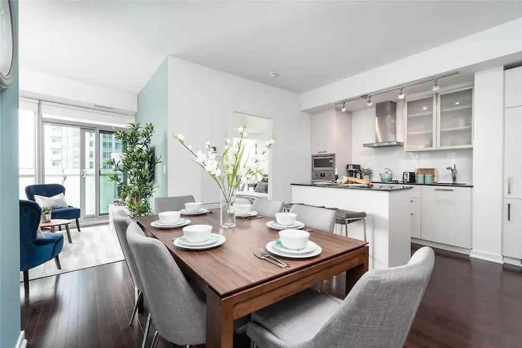 Superior Lakeview Luxury 3-Bedroom Suite On High Floor Toronto Appartement